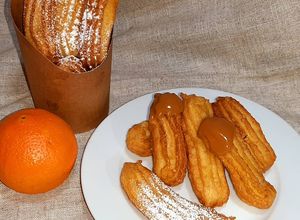 Una foto de Churros 😋 con un toque de sabor a naranja