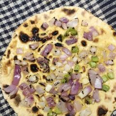 A picture of Tandori pyaz roti.
