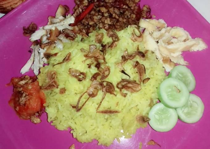 Resep Nasi Kuning Simple Oleh Maya_Agung - Cookpad