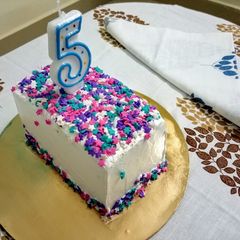 A picture of Hidden star birthday cake.