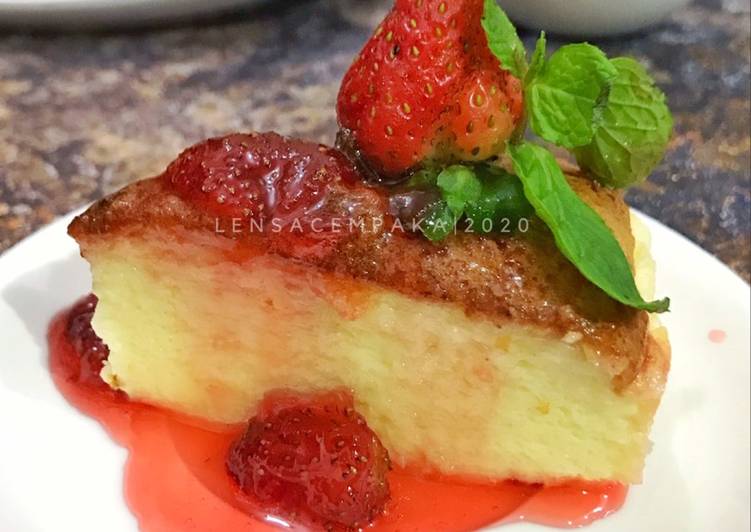 Cheesecake with Strawberry Sauce