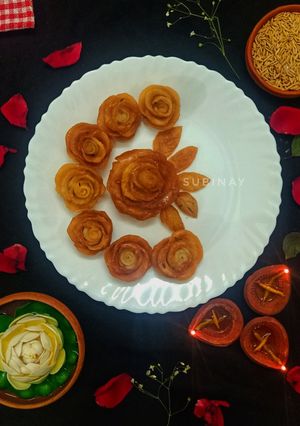 গোলাপ পিঠা (golap pitha recipe in Bengali) রেসিপির প্রধান ছবি
