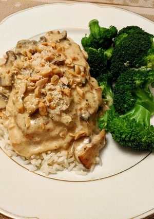 A picture of French Style Creamy Chicken.