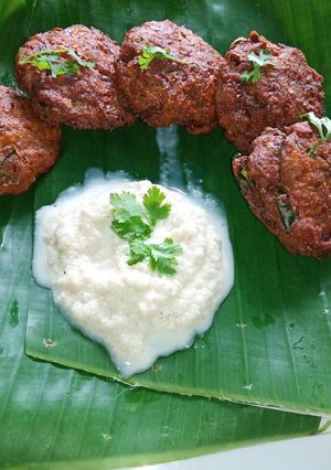 डाळवडा (dal vada recipe in marathi) रेसिपी चे मुख्य फोटो 
