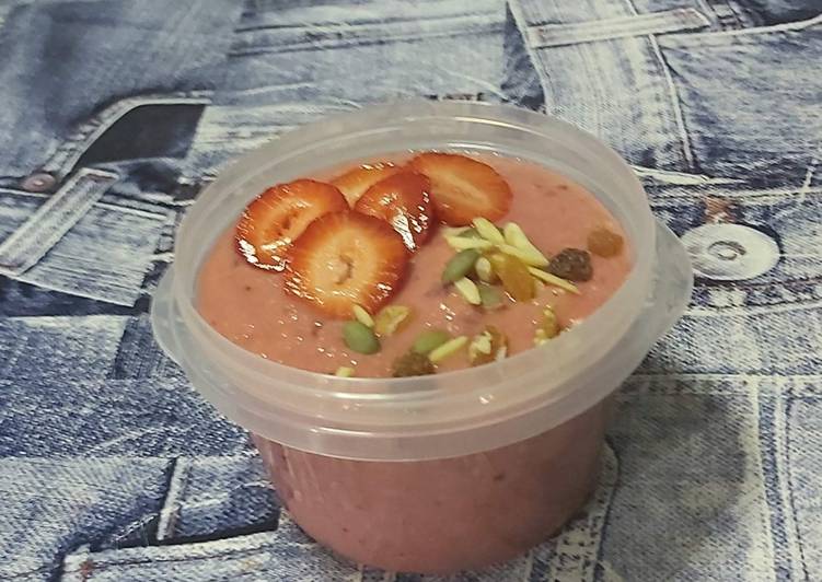 Smoothie naranja, manzana y ciruelo