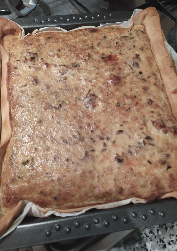 Una foto de Quiche de champignones y puerros