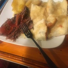 A picture of Crockpot roast beef.