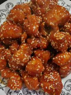 A picture of Sweet and Sour Chicken with Sesame.