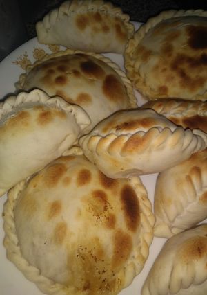 Una foto de Empanadas de pollo y puerro #micocina