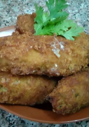 A picture of Cheesy chicken potato sticks.