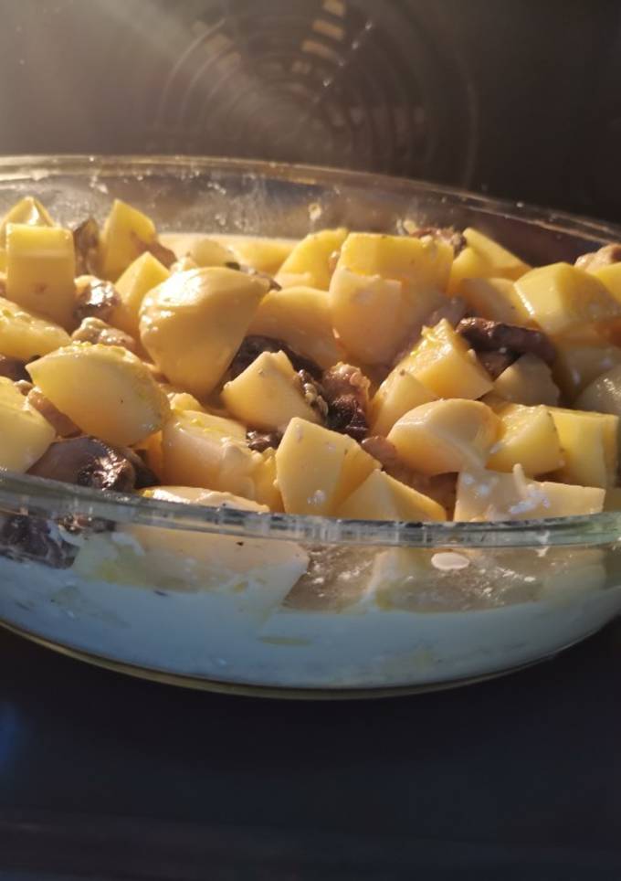 Картопля з шампіньйонами і курячим філе 🍛