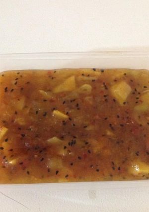 A picture of Keri or kalonji Ki chutney.