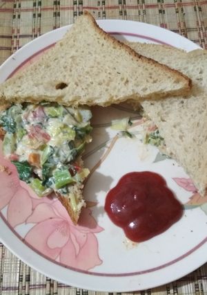 A picture of Leafy Veg Mayo Sandwich.