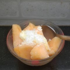 A picture of Muskan melon with malai.