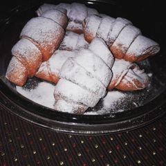 A picture of Croissant.