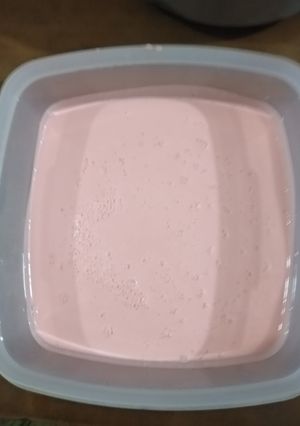 A picture of Jam-e-sheerin ice cream. 🍧.