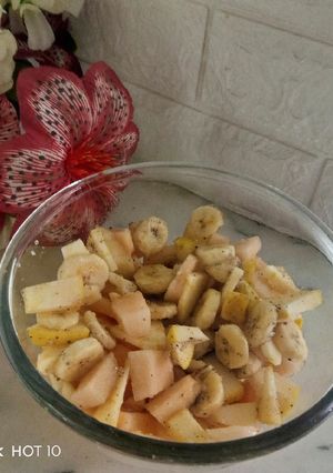 A picture of Fruit chaat.
