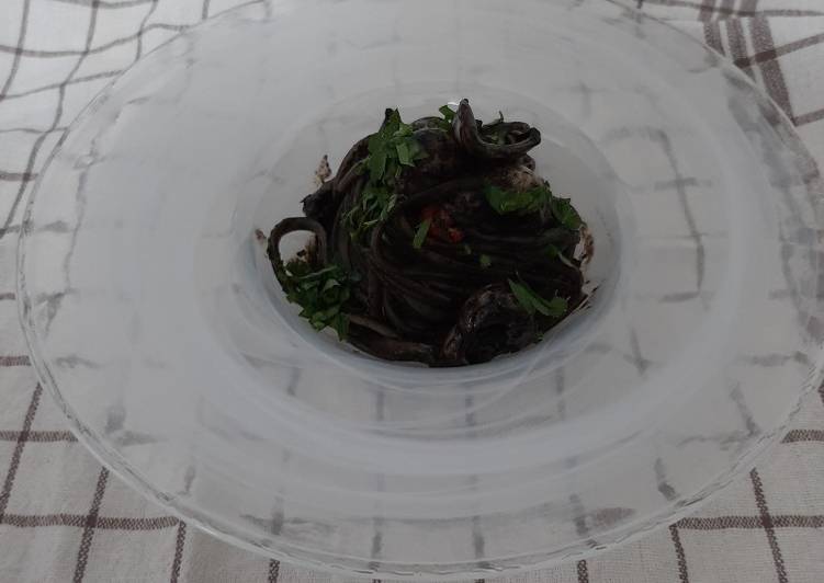 Recipe of Perfect Linguine al nero di seppia