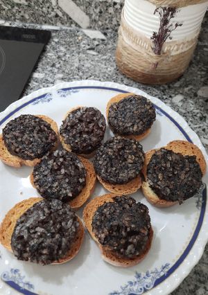 Una foto de Morcilla de arroz 🌾 a la plancha