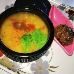 A picture of Arhar dal (pigeon dal).