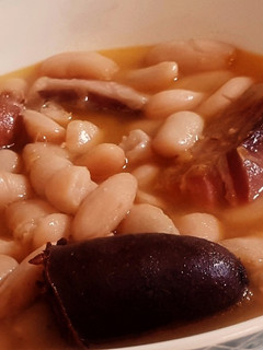 Una foto de Fabada Asturiana (a mi manera)