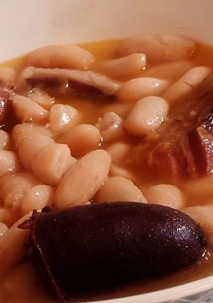 Una foto de Fabada Asturiana (a mi manera)