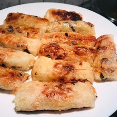 Huong’s Vietnamese 🇻🇳 Fried Spring-rolls A picture of Huong’s Vietnamese 🇻🇳 Fried Spring-rolls.