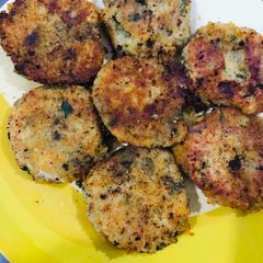 Aloo ky khate kabab A picture of Aloo ky khate kabab.