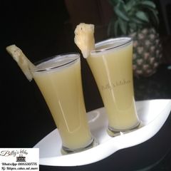 A picture of Pineapple🍍 Juice.