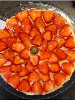 Una foto de Tarta de fresas sin horno I Tarta de queso sin horno
