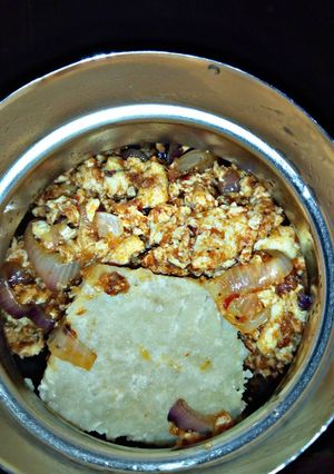 A picture of Boiled yam and egg sauce.