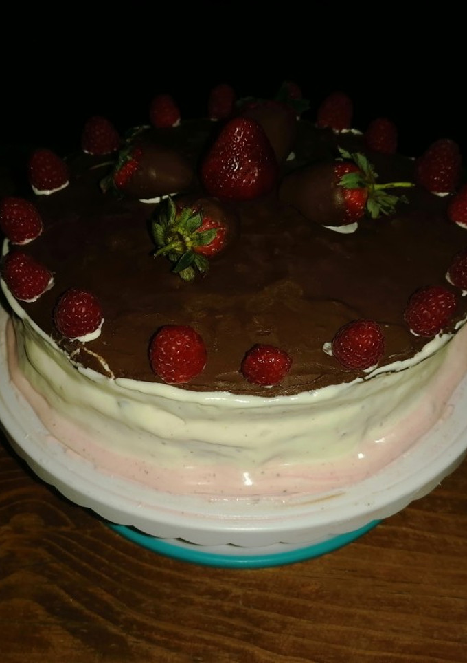 Una foto de Red velvet cake 🍓🍰🎂