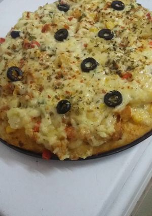 A picture of Colorful chicken pizza #4weekchallenge#.