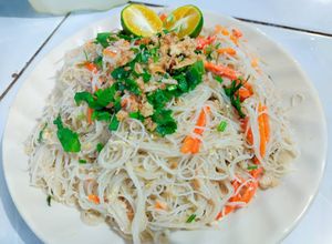 Gambar Bihun goreng putih simple😍