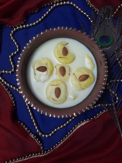 रसमलाई (Rasmalai recipe in Hindi) रेसिपी मुख्य फोटो
