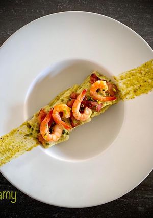 Foto di PACCHERI AL PESTO DI PISTACCHI, GAMBERI E PANCETTA
