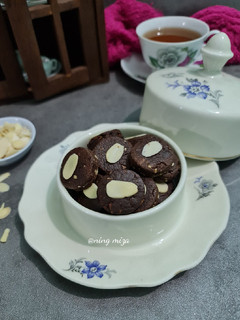 Foto resep 152. Almond Chocolate Cookies