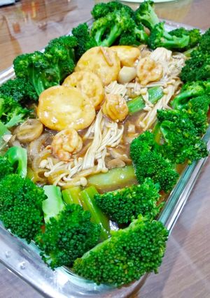 Foto resep Sapo tahu udang jamur dengann brokoli rebus