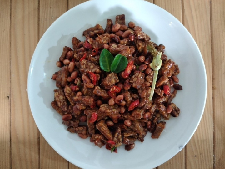  Bagaimana cara membuat Kering Tempe - Kacang Manis Pedas  nagih banget