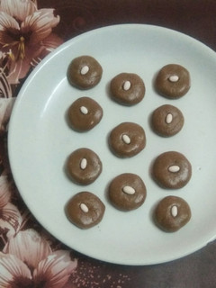 சாக்கோ மில்க் பேடா(choco milk peda recipe in tamil) செய்முறை முக்கிய புகைப்படம்