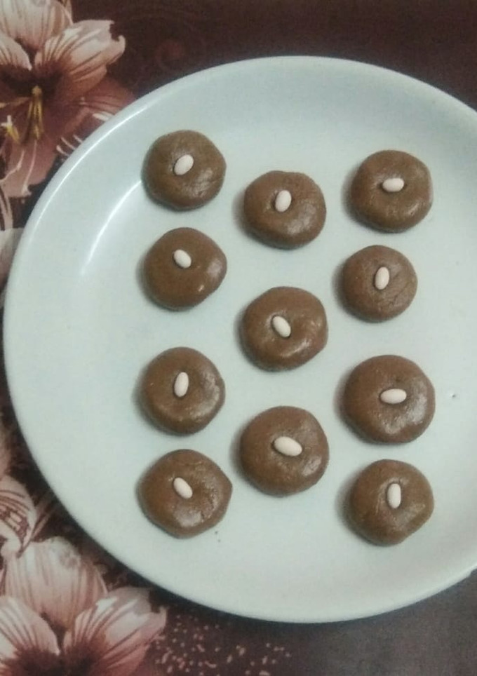 சாக்கோ மில்க் பேடா(choco milk peda recipe in tamil) செய்முறை முக்கிய புகைப்படம்