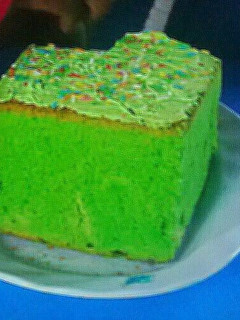 A picture of Carl green mint cake.