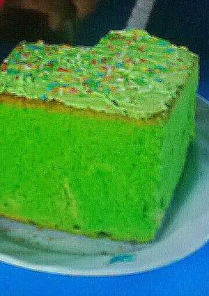 A picture of Carl green mint cake.