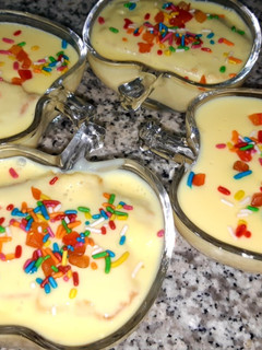 केक कस्टर्ड (Cake custard recipe in hindi) रेसिपी मुख्य फोटो