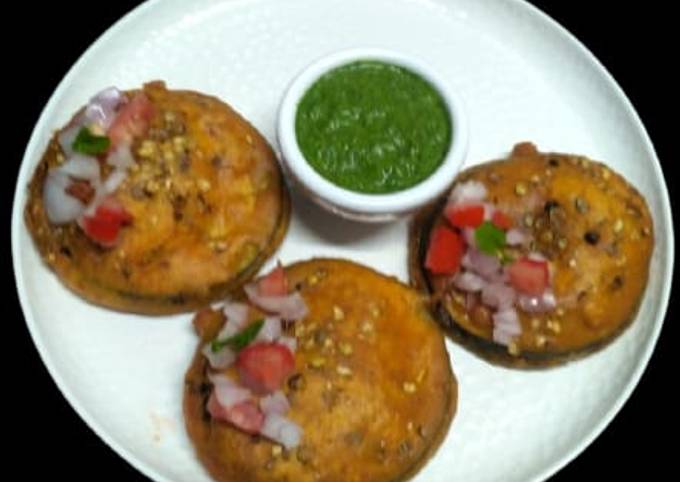 Brinjal pakoda Recipe by Sonal Modi - Cookpad