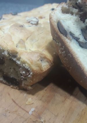 Una foto de Budín de olivas negras y almendras sin tacc