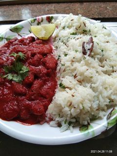 राजमा चावल (rajma chawal recipe in marathi) रेसिपी चे मुख्य फोटो