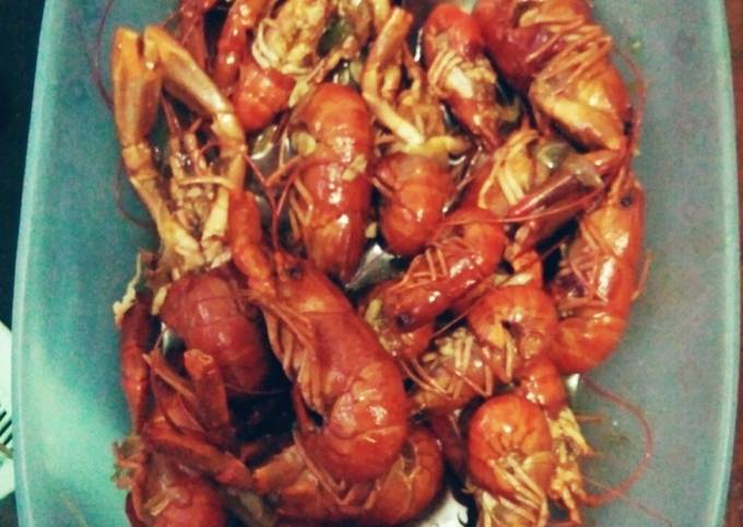 Resep Lobster goreng mentega siram saus tiram oleh Meta Resep Lobster goreng mentega siram saus tiram oleh Meta