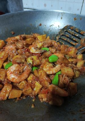 Foto resep Balado Udang Kentang Pete