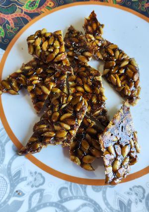A picture of Pumpkin Seeds Chikki.